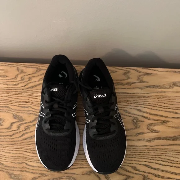 ASICS Black Running Shoes - Picture 5 of 7